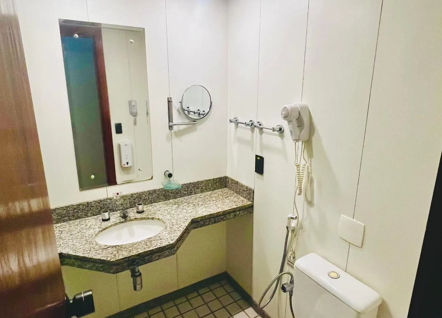 Apartamento Centro De Brasilia - Proximo A Dois Shopping 615A